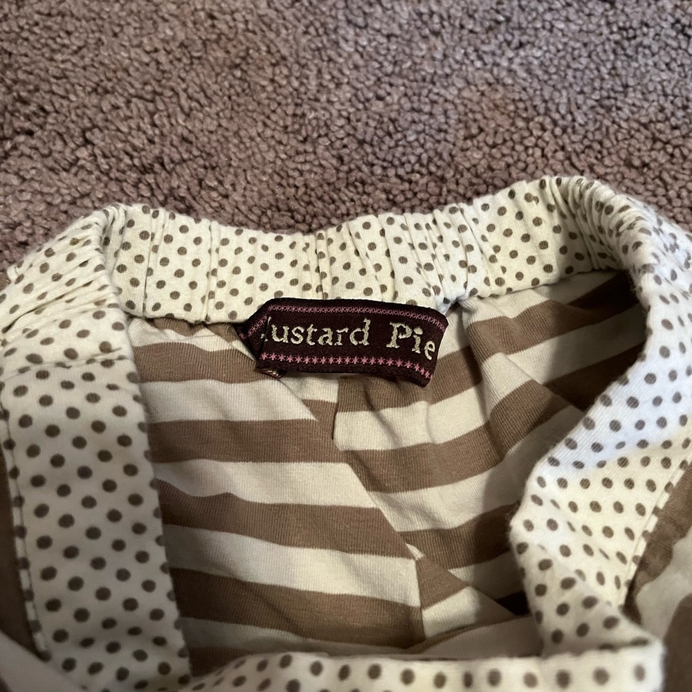 Mustard Pie Ruffled Shorts - Picture 3 of 3